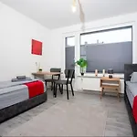 Livemore24 - Space In 24-7 Check-in Apartamento