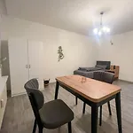 Livemore24 - Space In 24-7 Check-in