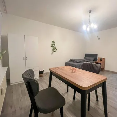 Livemore24 - Space In 24-7 Check-in