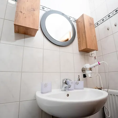 Livemore24 - Space In 24-7 Check-in * Duisburg