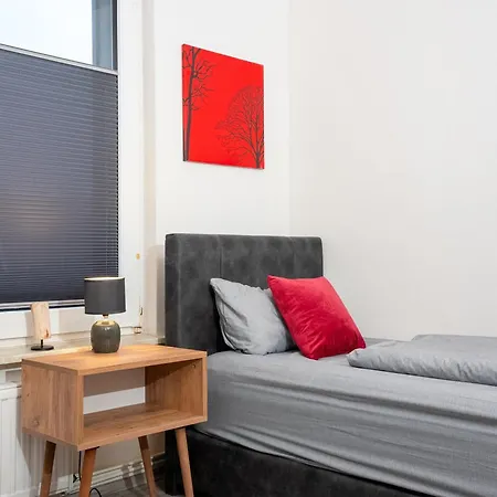 Livemore24 - Space In 24-7 Check-in Apartment Duisburg